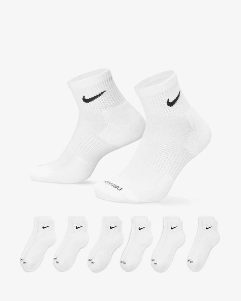 5 pairs Nike socks