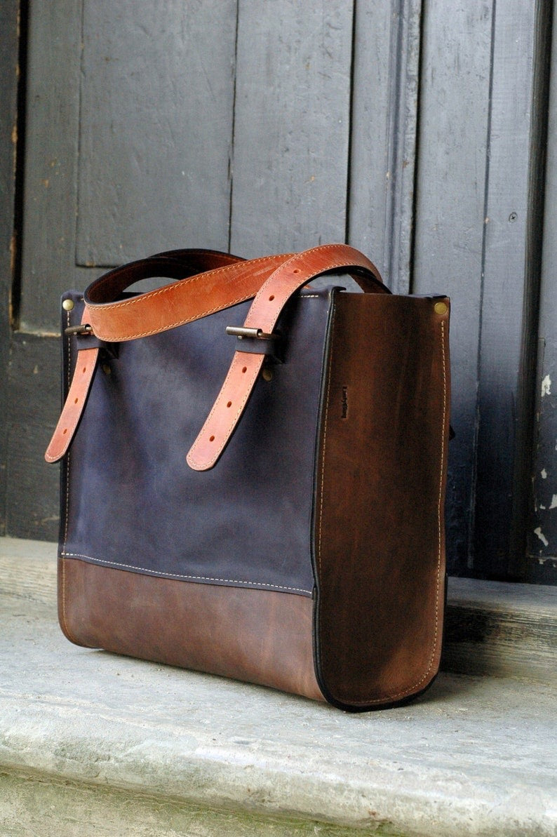 Laptop leather handmade leather bag, vintage style.