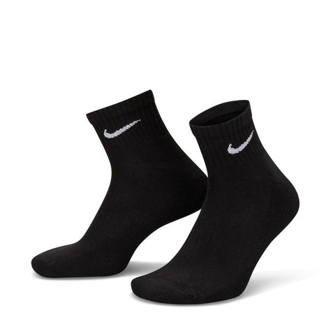 5 pairs Nike socks